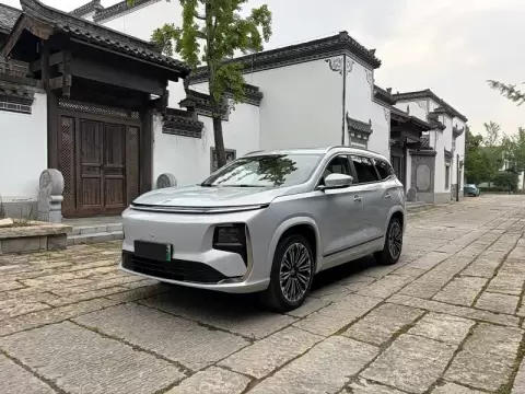 2025 Jetour L9