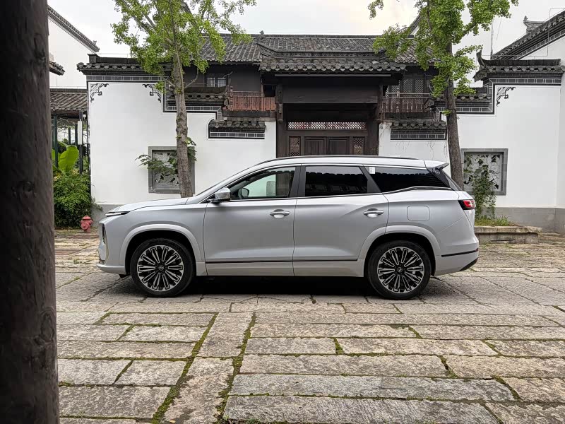 2025 Jetour L9 photo