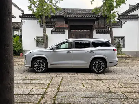 2025 Jetour L9 photo