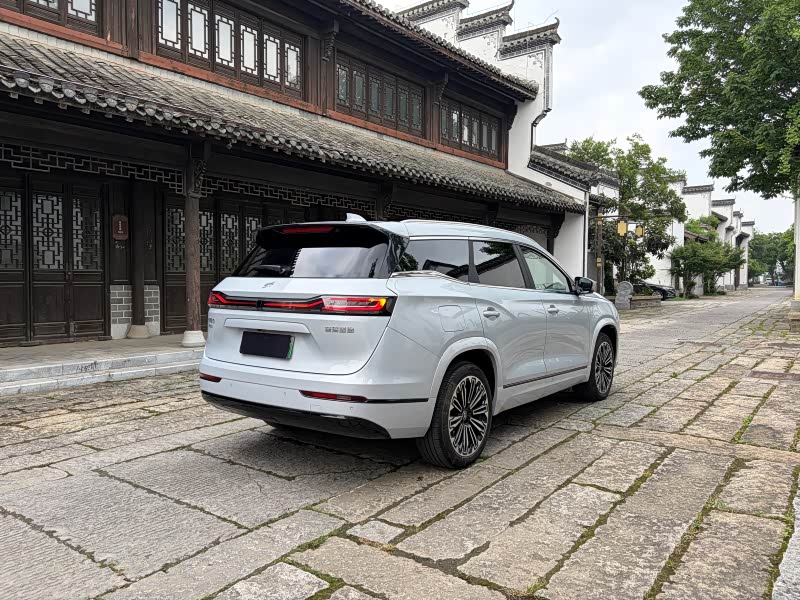 2025 Jetour L9 photo