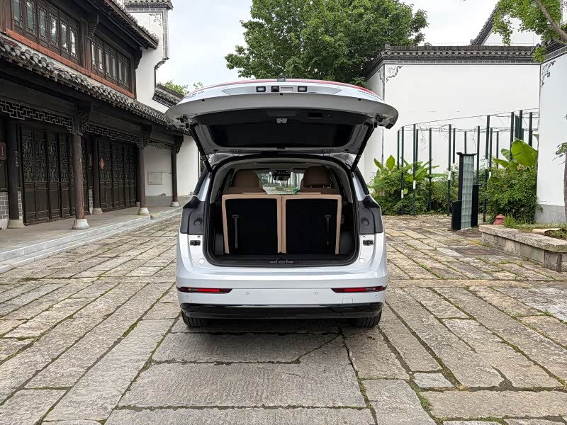 2025 Jetour L9 photo