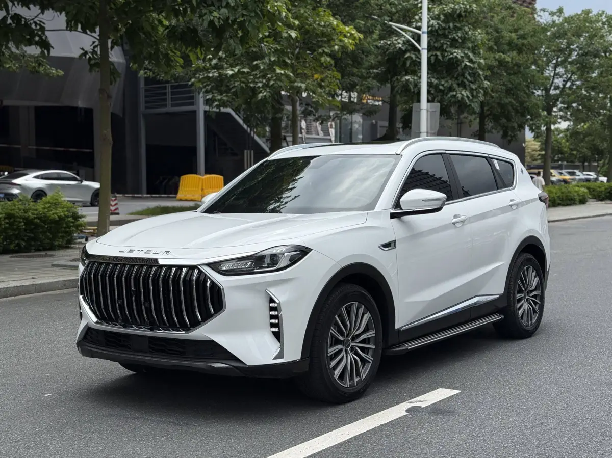 JETOUR X70 PLUS 2023 1.5T DCT Brave PLUS 5-seater
