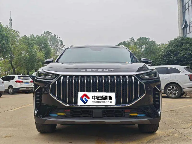 JETOUR X70 PLUS 2023 1.5T DCT Brave PLUS 5-seater photo