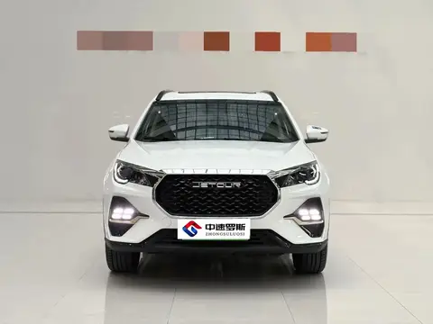 Jetour X70 2025 1.5T DCT Beyond PRO 7-seater photo
