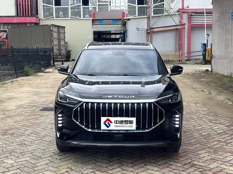 JETOUR X70 PLUS 2023 1.5T DCT Brave PLUS 7-seater photo