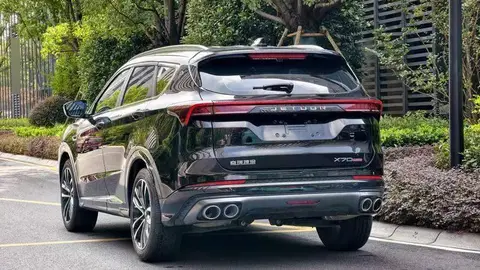 JETOUR X70 PLUS 2023 1.6T DCT Powerful PRO 7-seater photo