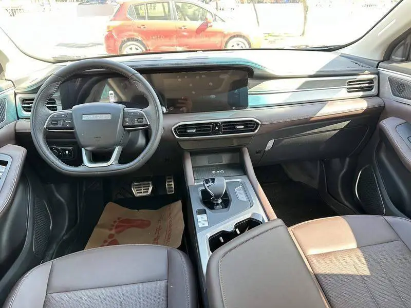 Jetour X95 2022 1.6T DCT Chieftain Edition 7 Seaters photo