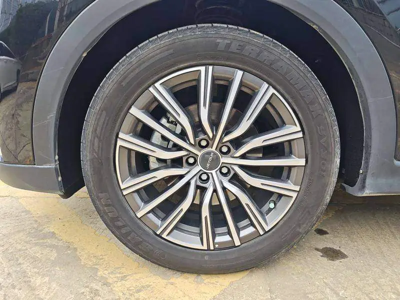 JETOUR X70 PLUS 2023 1.5T DCT Brave PLUS 5-seater photo