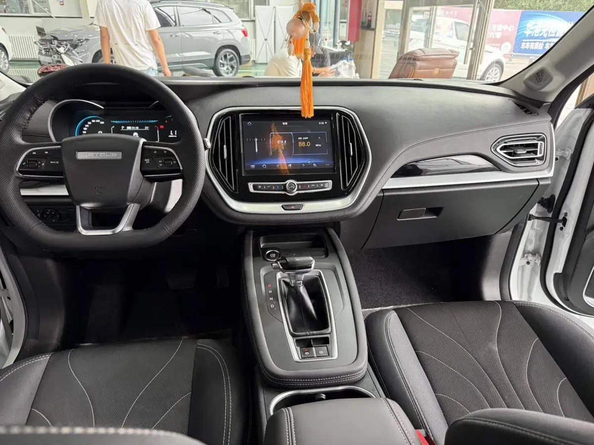 JETOUR X70M 2021 1.5T DCT Premium Partner 7-seater photo