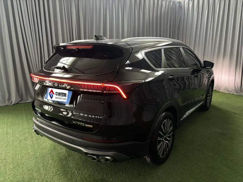 JETOUR X70 PLUS 2023 1.5T DCT Brave PLUS 7-seater photo
